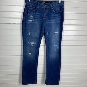 BDG Medium Wash Distressed Boyfriend Jeans Size 28